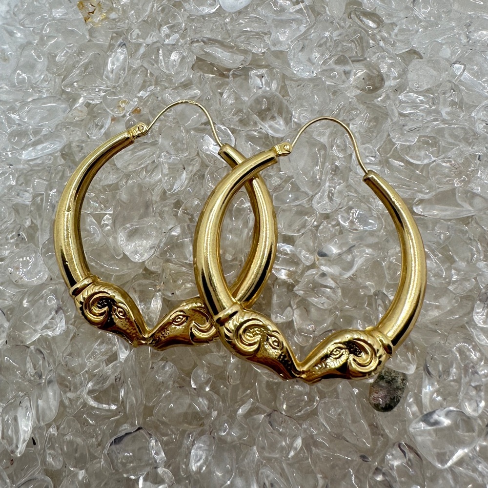 VINTAGE 14k rams head Gold Hoop Earrings UNDER SCRAP
